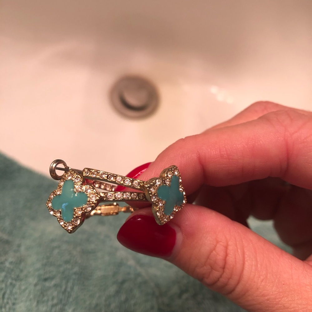 Gold rhinestone with teal little design earrings